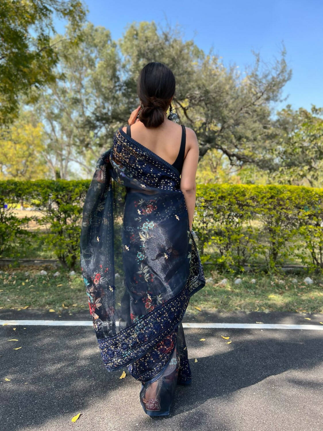 Vastrasky Navy Blue Organza Saree - Distacart