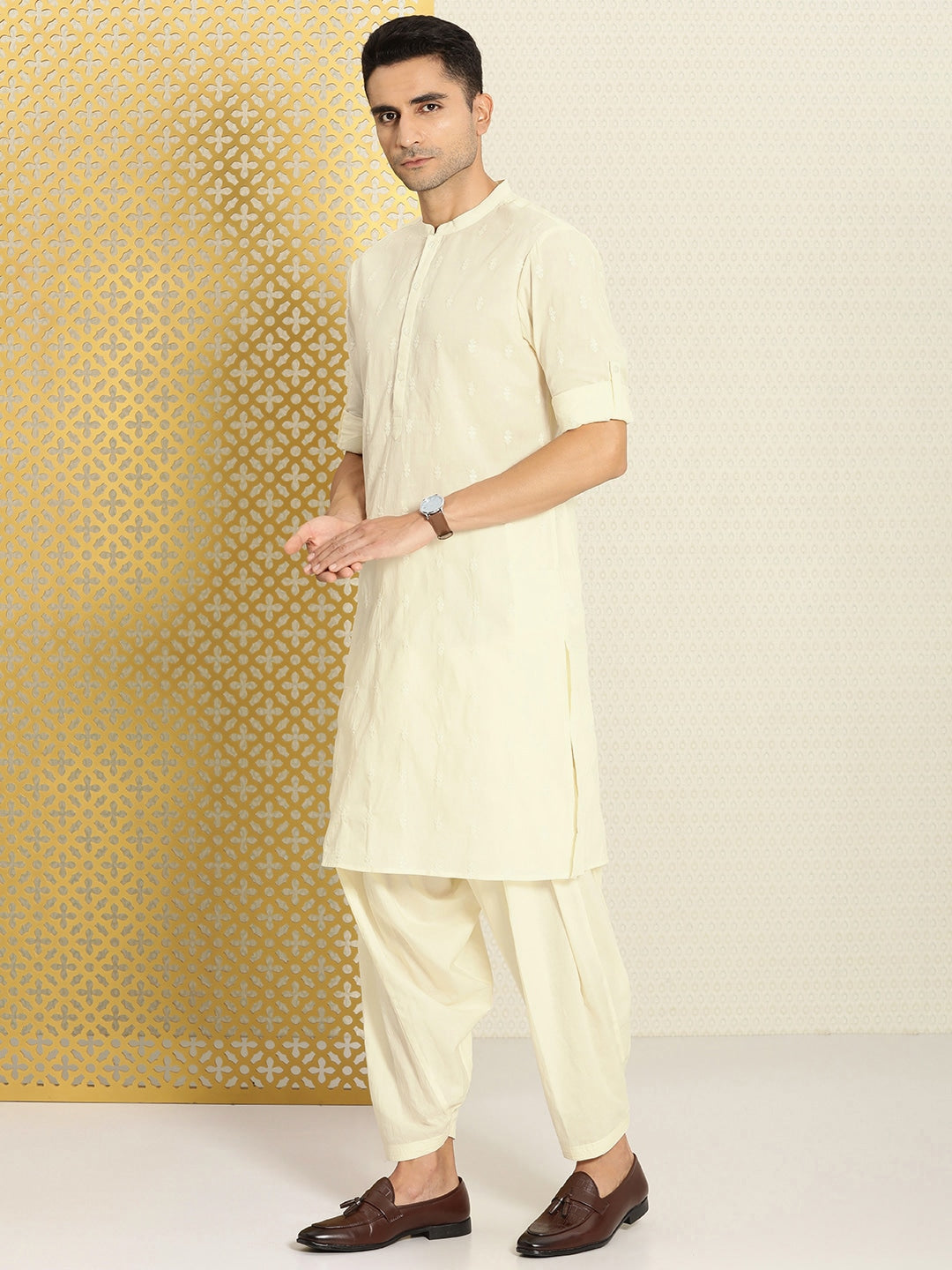House of Pataudi Men Jashn Embroidered Regular Thread Work Pure Cotton Kurta with Patiala - Distacart