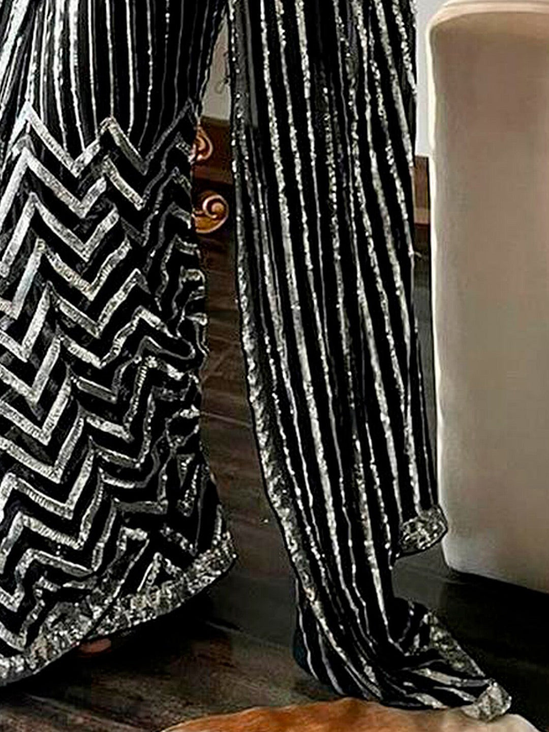 Sangria Black Sequinned Embellished Saree - Distacart