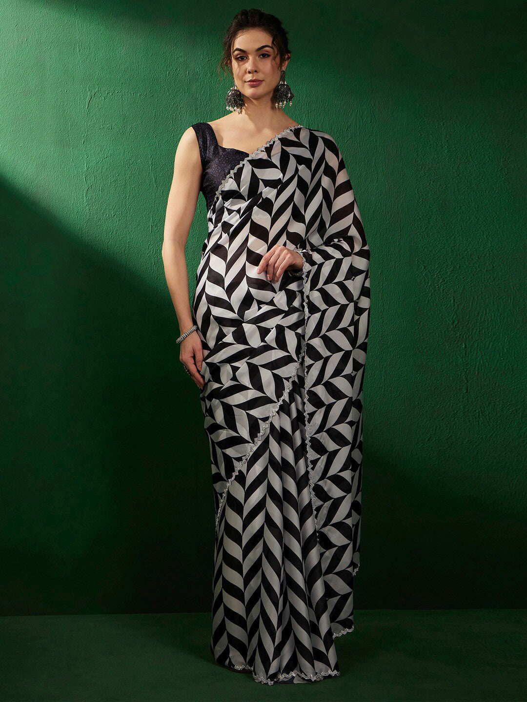 Sangria Striped Embellished Beads and Stones Sarees - Distacart