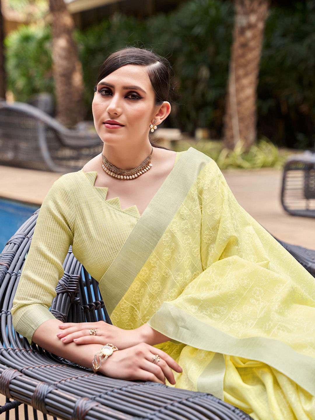 Mitera Yellow & White Floral Embroidered Zari Pure Linen Banarasi Saree - Distacart