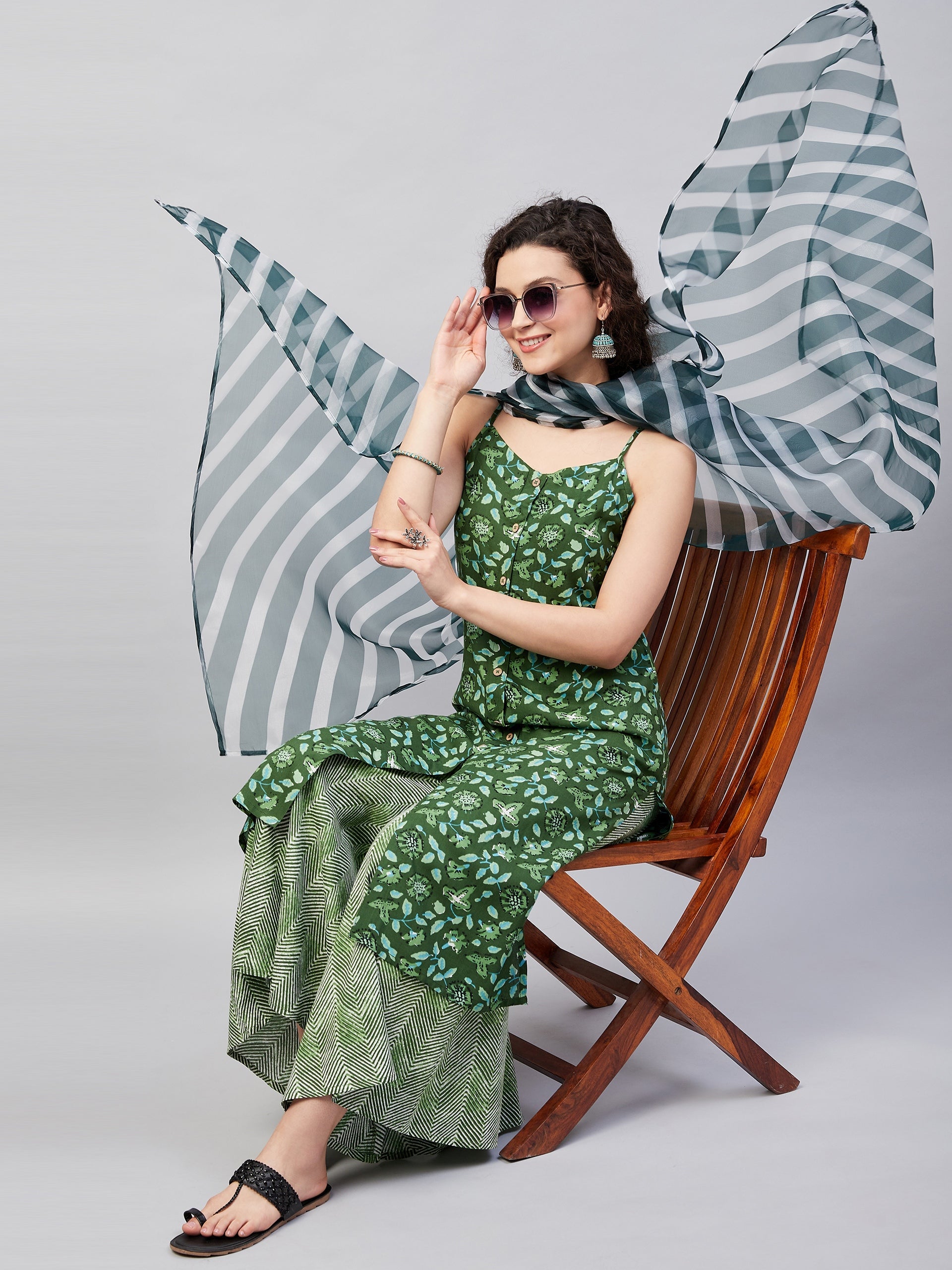 InWeave Women's Green Bagh Spaghetti Kurta Set W Green Le Dupatta - Distacart