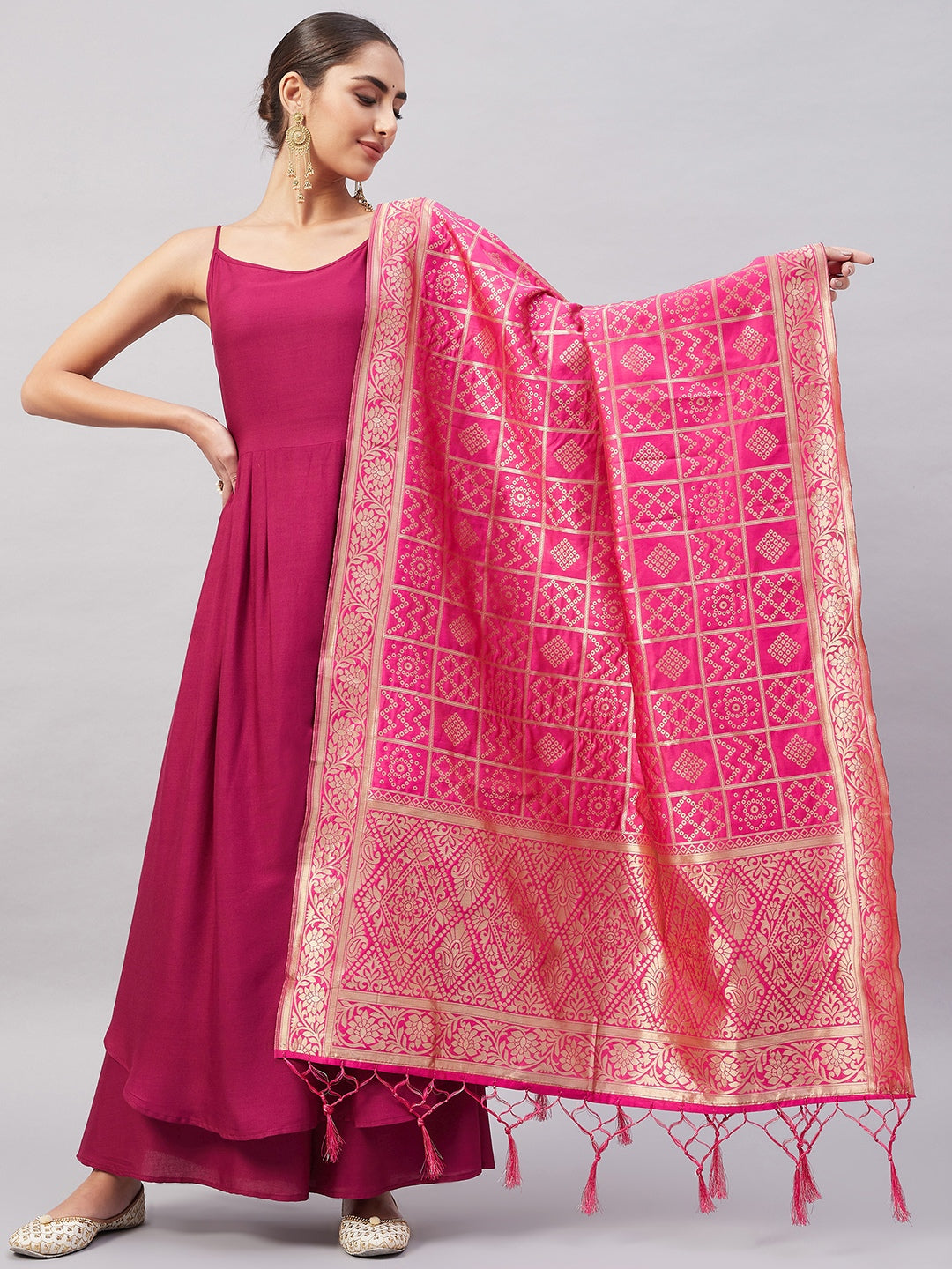InWeave Women's Wine Solid Strappy Set With Pink Brocade Dupatta - Distacart