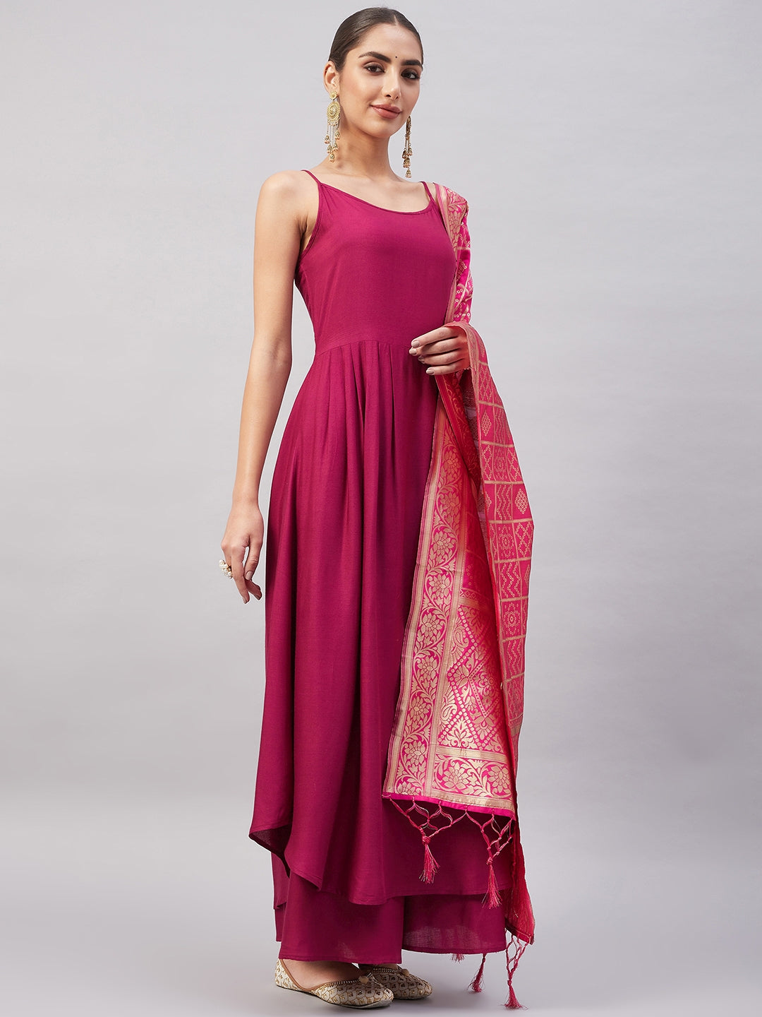 InWeave Women's Wine Solid Strappy Set With Pink Brocade Dupatta - Distacart