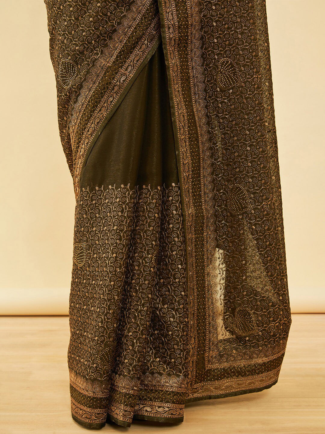 Soch Floral Embroidered Zari Saree - Distacart