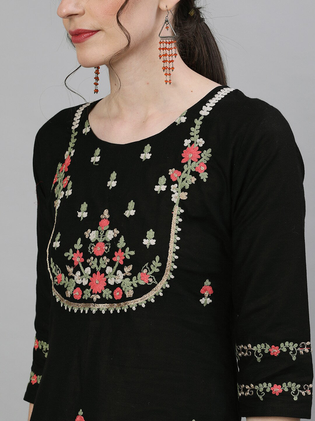 Ishin Women Black & Pink Embroidered Straight Kurta - Distacart