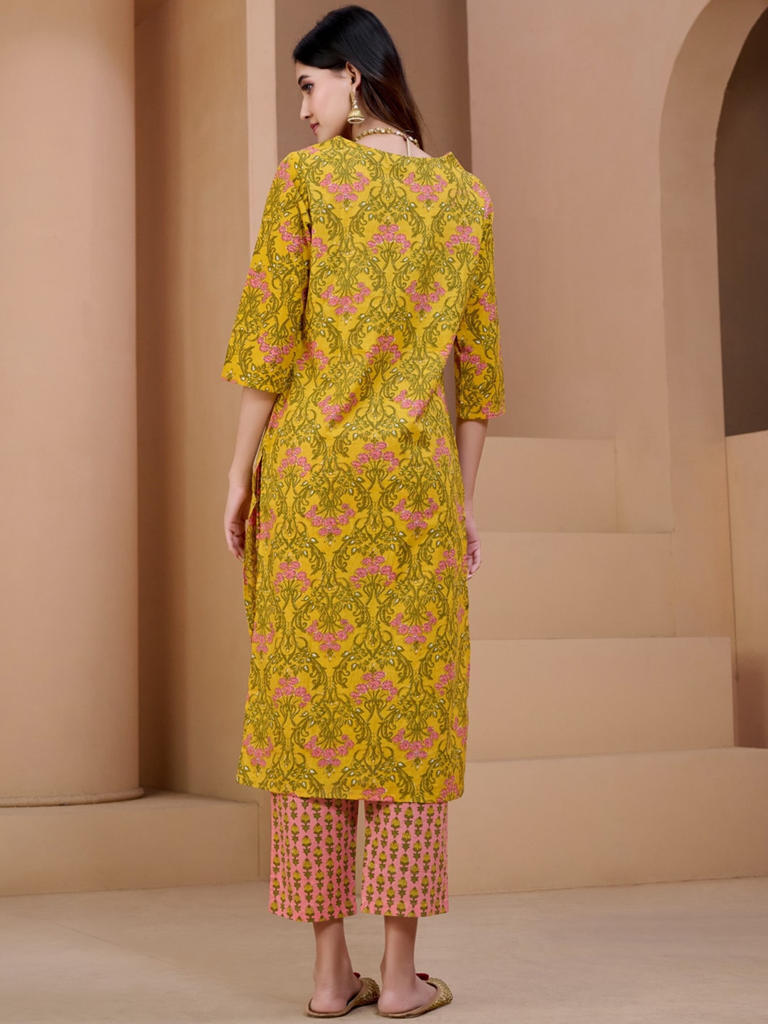 Sangria Yellow & Peach Floral Printed Pure Cotton Straight Kurta With Trousers & Dupatta - Distacart