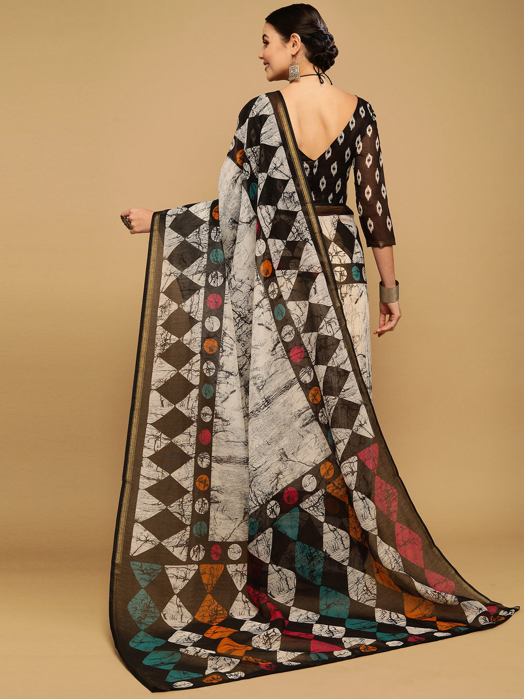 Kalini White & Gold-Toned Zari Saree - Distacart