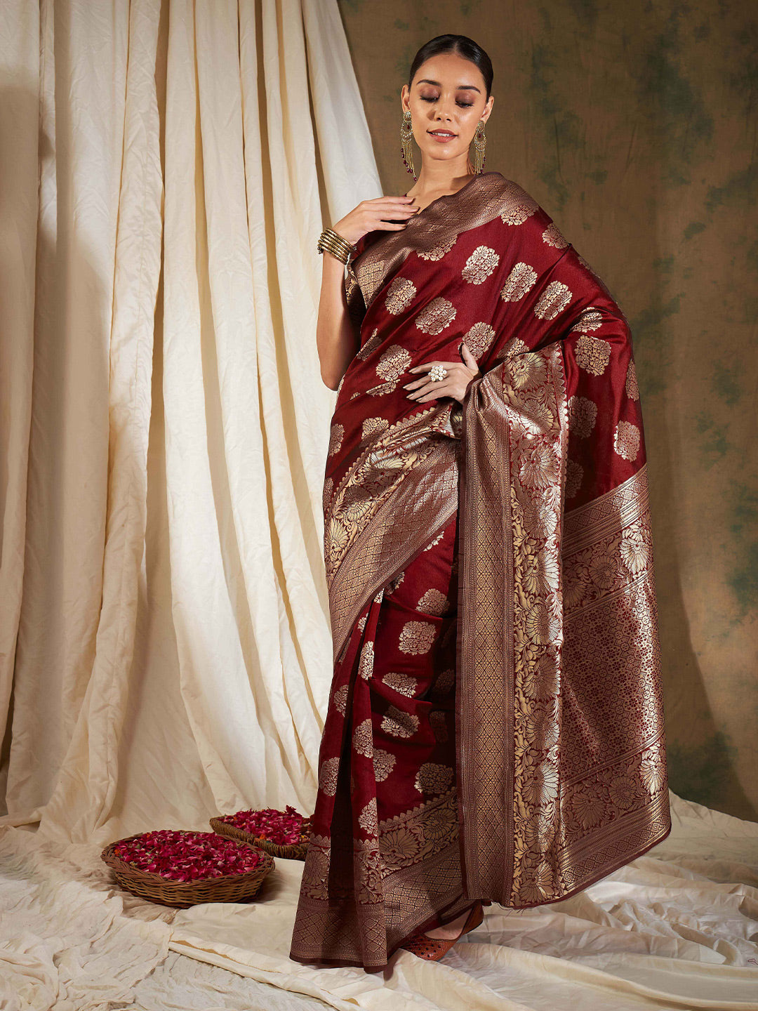 Sangria Maroon Ethnic Motifs Woven Design Zari Banarasi Saree - Distacart