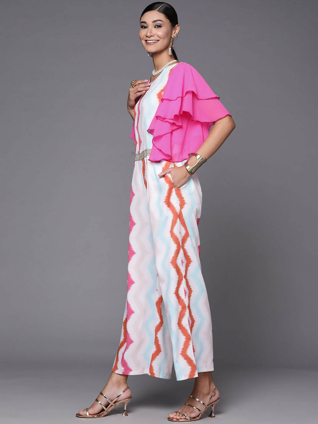 Ahalyaa White & Pink Zig Zag Striped Basic Jumpsuit - Distacart