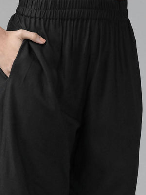 Yufta Women Black Floral Pure Cotton Kurta with Trouser & With Dupatta