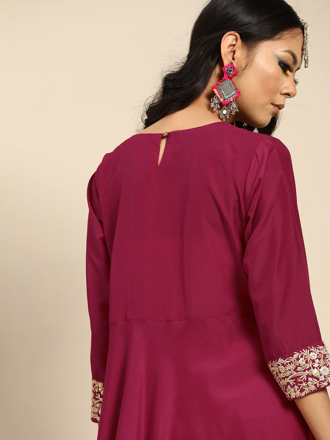 Varanga Women Magenta Embroidered Round Neck Kurta - Distacart