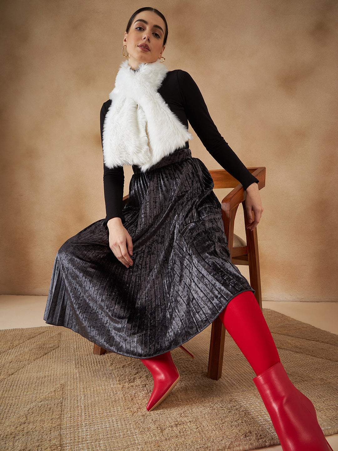 InWeave Women's Pure White Faux Fur Neck Warmer - Distacart
