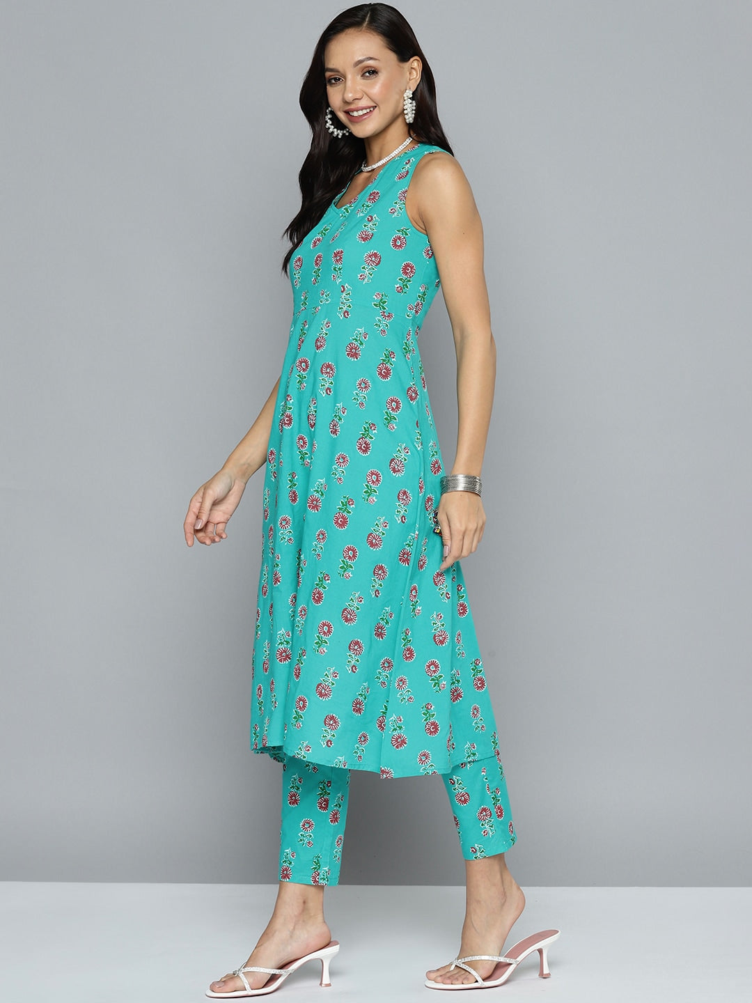 HERE&NOW Floral Printed Pure Cotton Kurta with Trousers - Distacart