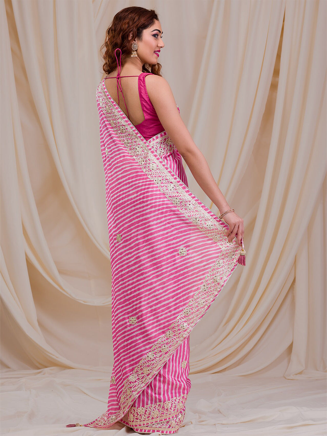 Koskii Striped Embroidered Saree - Distacart