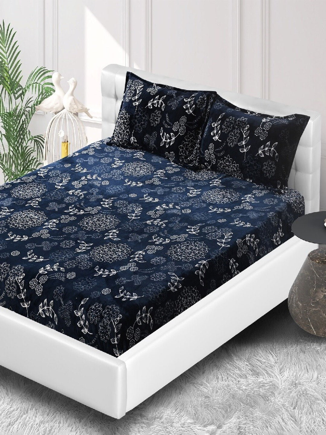 Stylespace by Isha Navy Blue & White Floral Velvet 300 TC Fitted King Bedsheet Set - Distacart