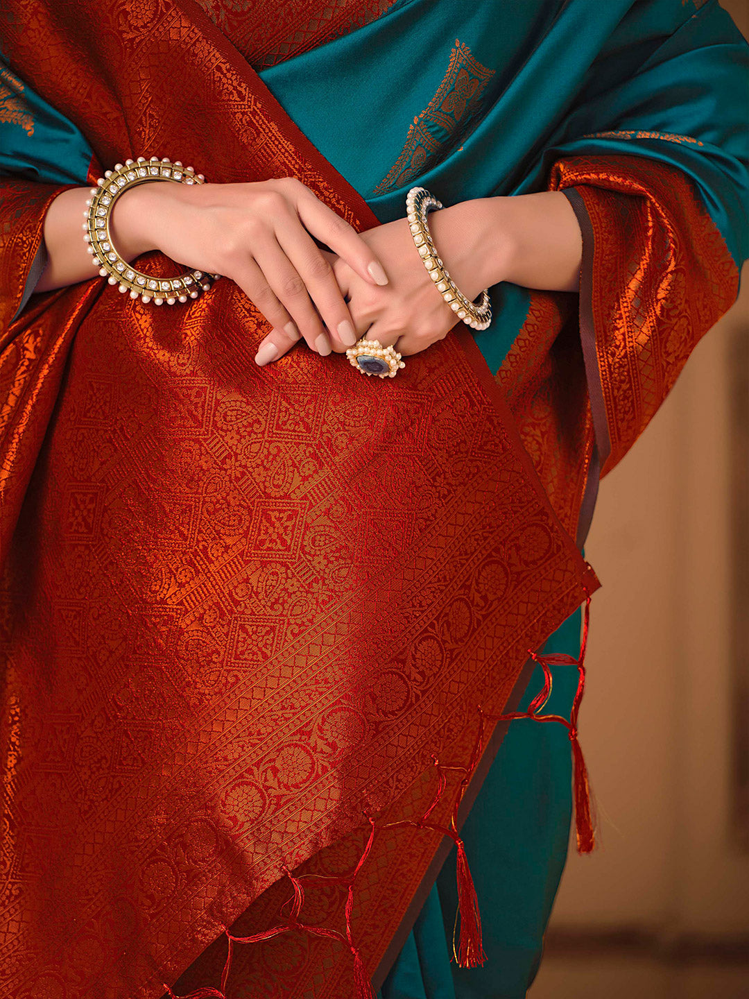 Sangria Ethnic Motifs Woven Design Zari Saree - Distacart