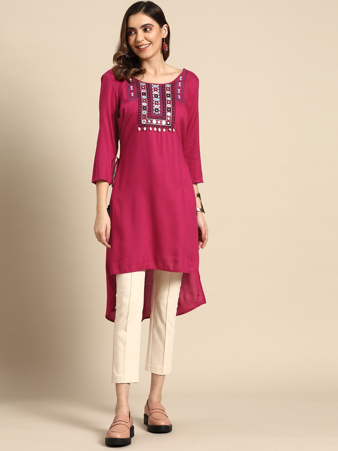 Sangria Geometric Yoke Design Thread Work Kurta - Distacart
