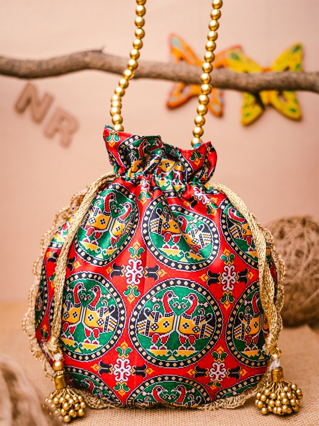 NR By Nidhi Rathi Red & Green Printed Potli Clutch - Distacart