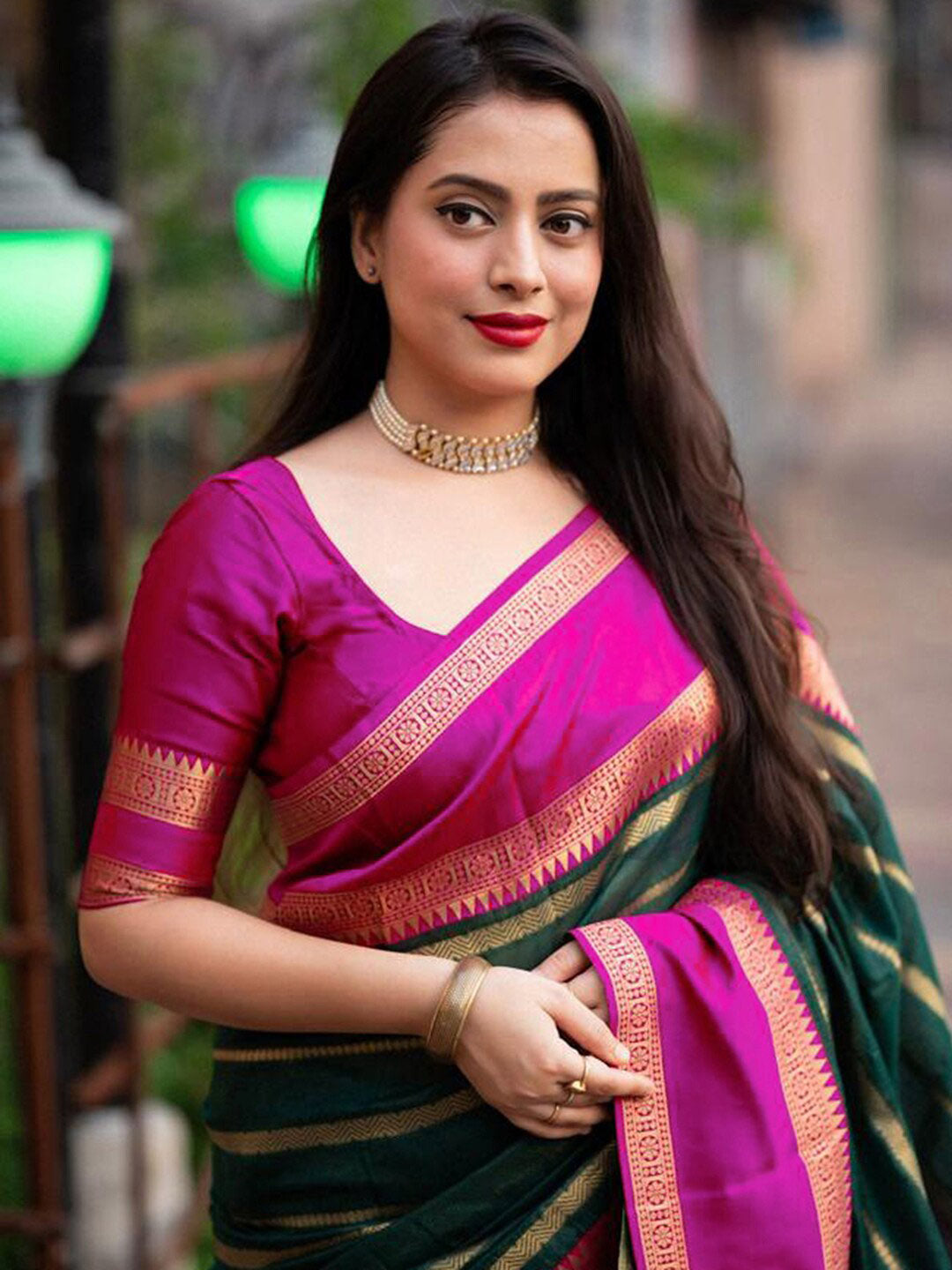 Mitera Striped Woven Design Zari Detail Saree - Distacart