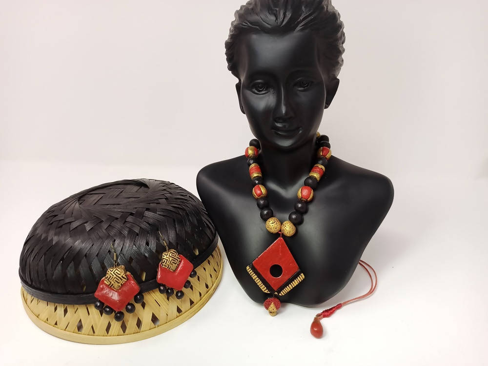 Terracotta Boho Style Diamond Pendant Medium Necklace Set With Hanging Flats-Dark Red