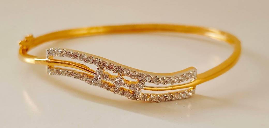 AD Bracelet With White Stone Size 2.4