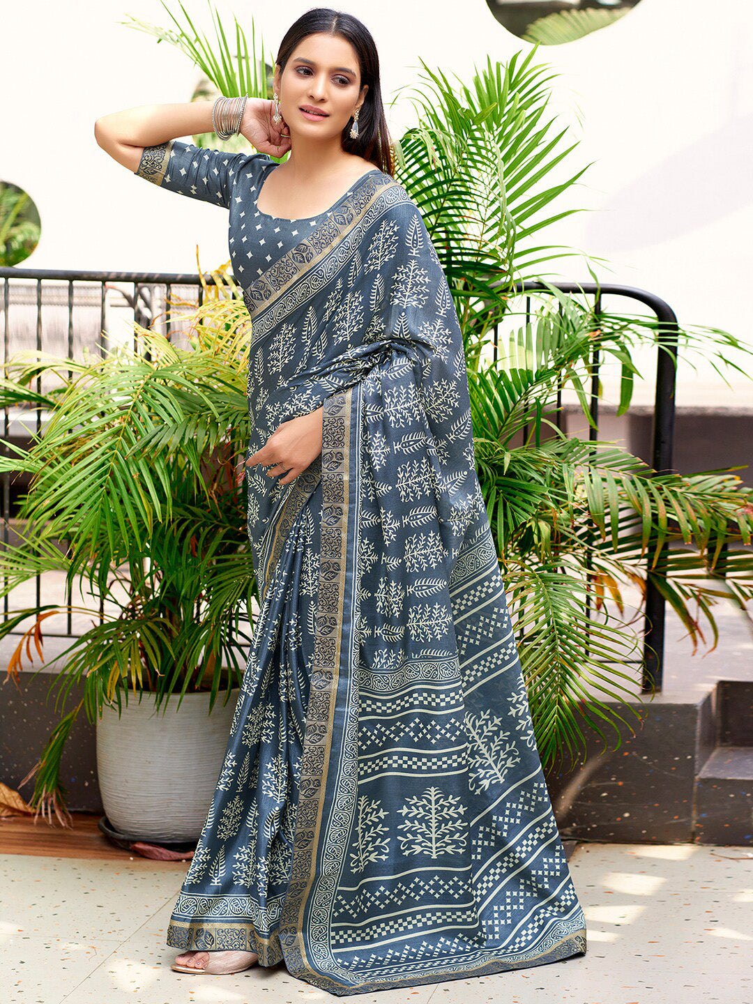 Kalini Floral Printed Zari Jamdani Saree - Distacart