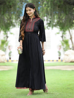 Thumbnail for Juniper Women's Black Rayon Embroidered & Printed High-Slit Kurta Sets - Distacart