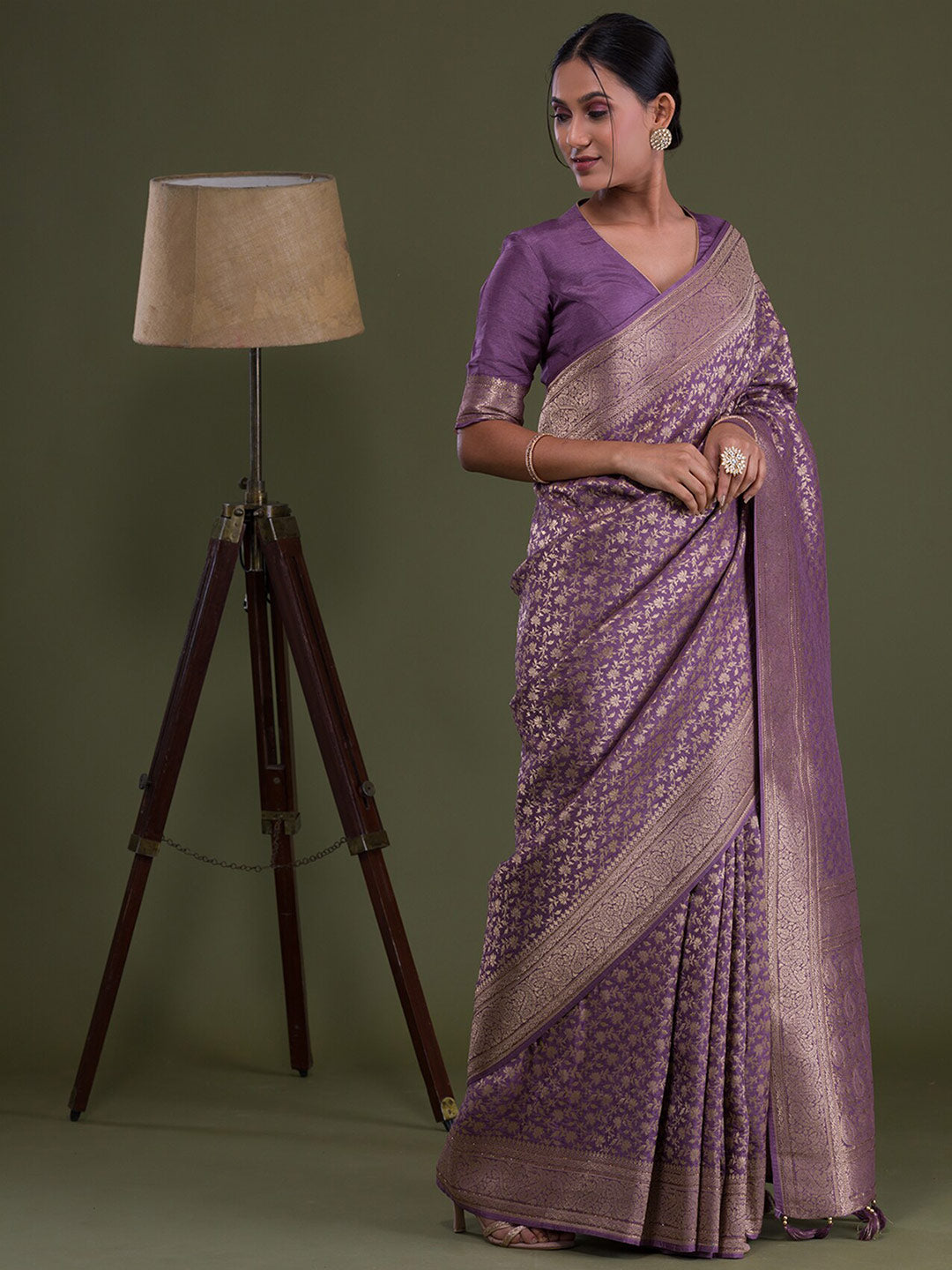 Koskii Floral Zari Brocade Saree - Distacart