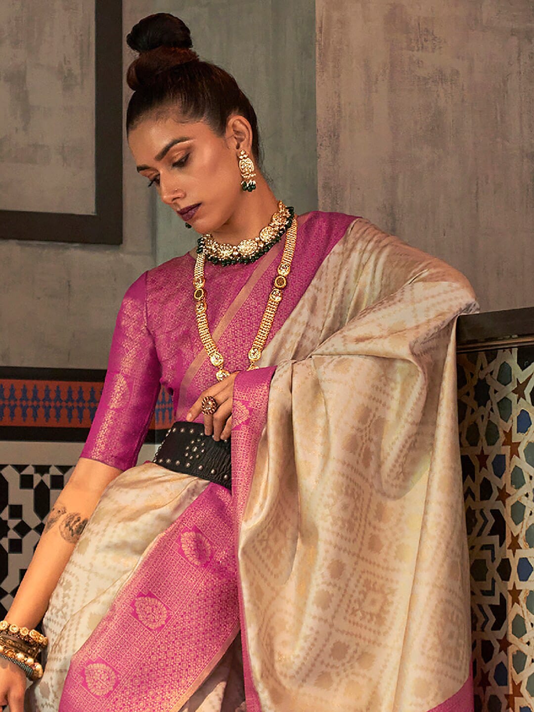 Saree Mall Ethnic Motifs Zari Woven Design Silk Blend Kanjeevaram Saree - Distacart