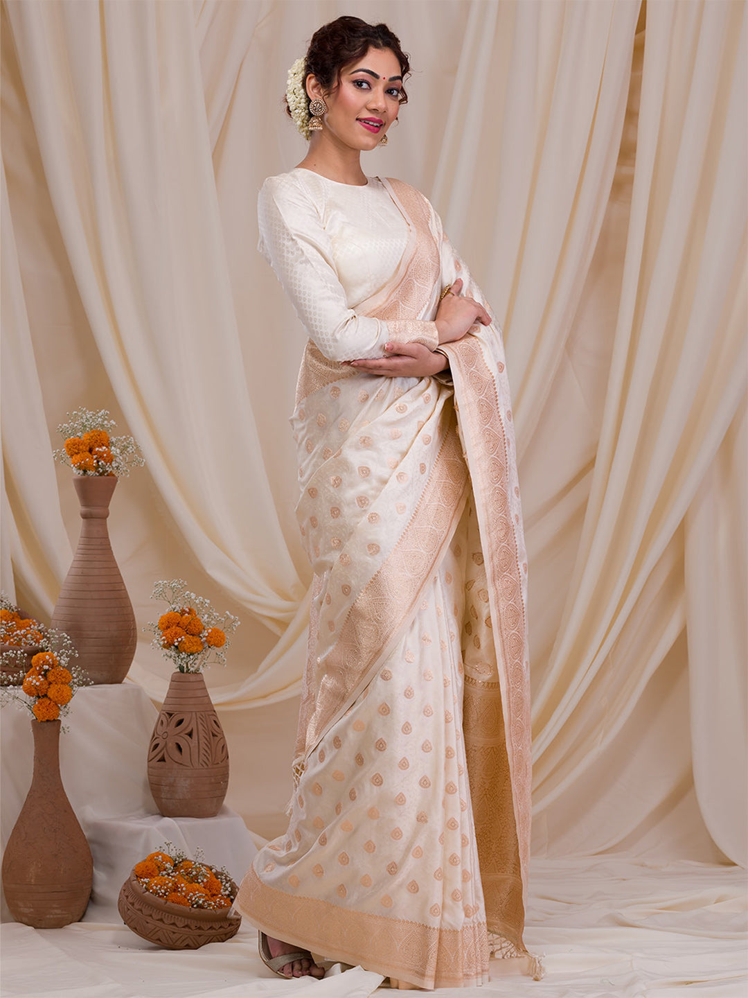 Koskii Ethnic Motifs Woven Design Zari Saree - Distacart