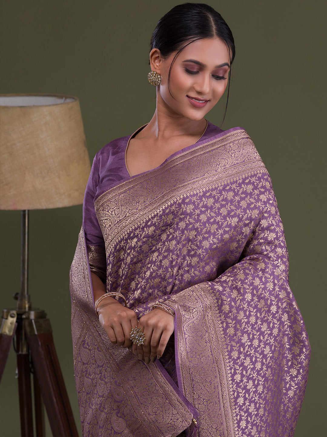 Koskii Floral Zari Brocade Saree - Distacart