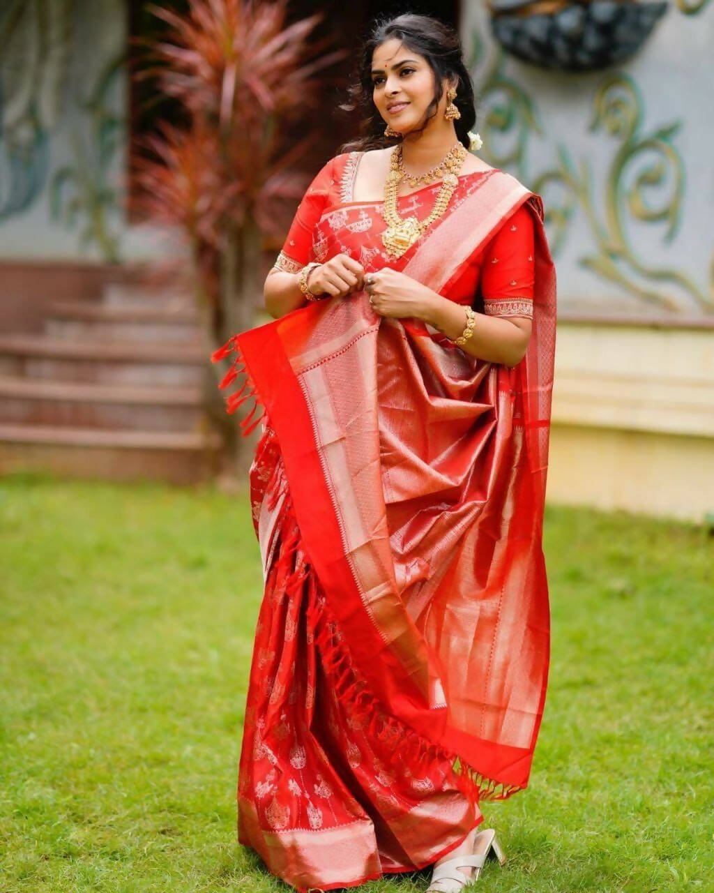 DEIANA'S Beautiful Golden Jari with New Design Soft Lichi Silk Saree - Red - Distacart