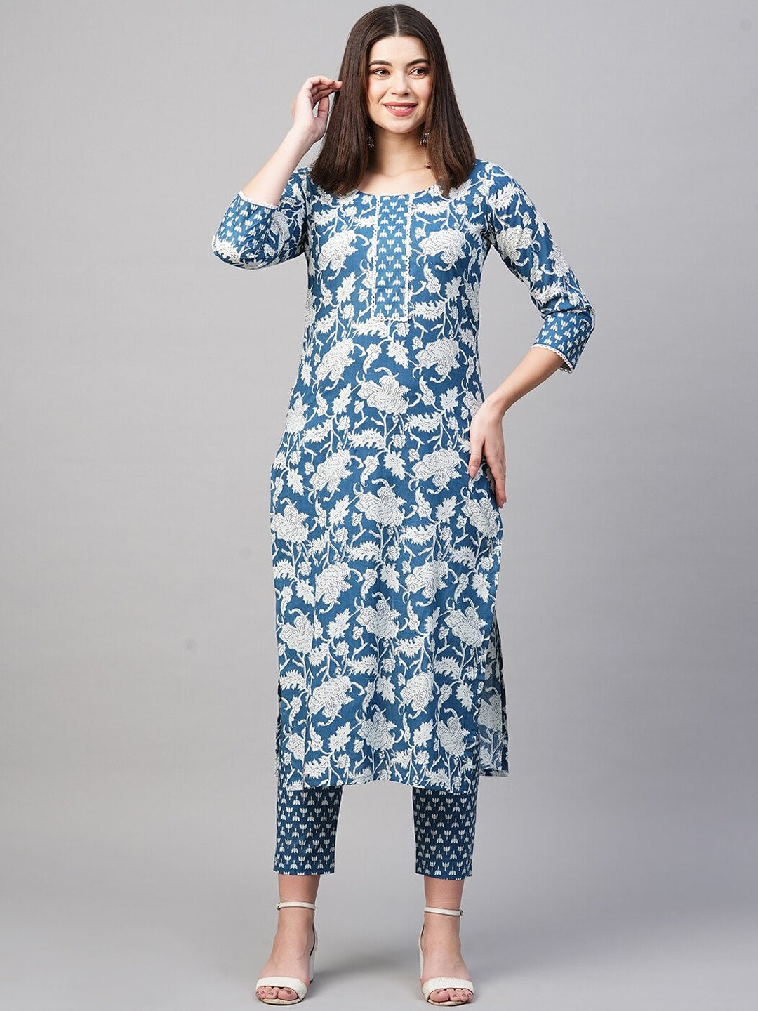 Kalini Floral Printed Straight Kurta with Trousers - Distacart