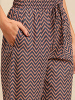 Thumbnail for Sangria Women Ethnic Motifs Printed Gotta Patti Pure Cotton Kurta with Trousers - Distacart