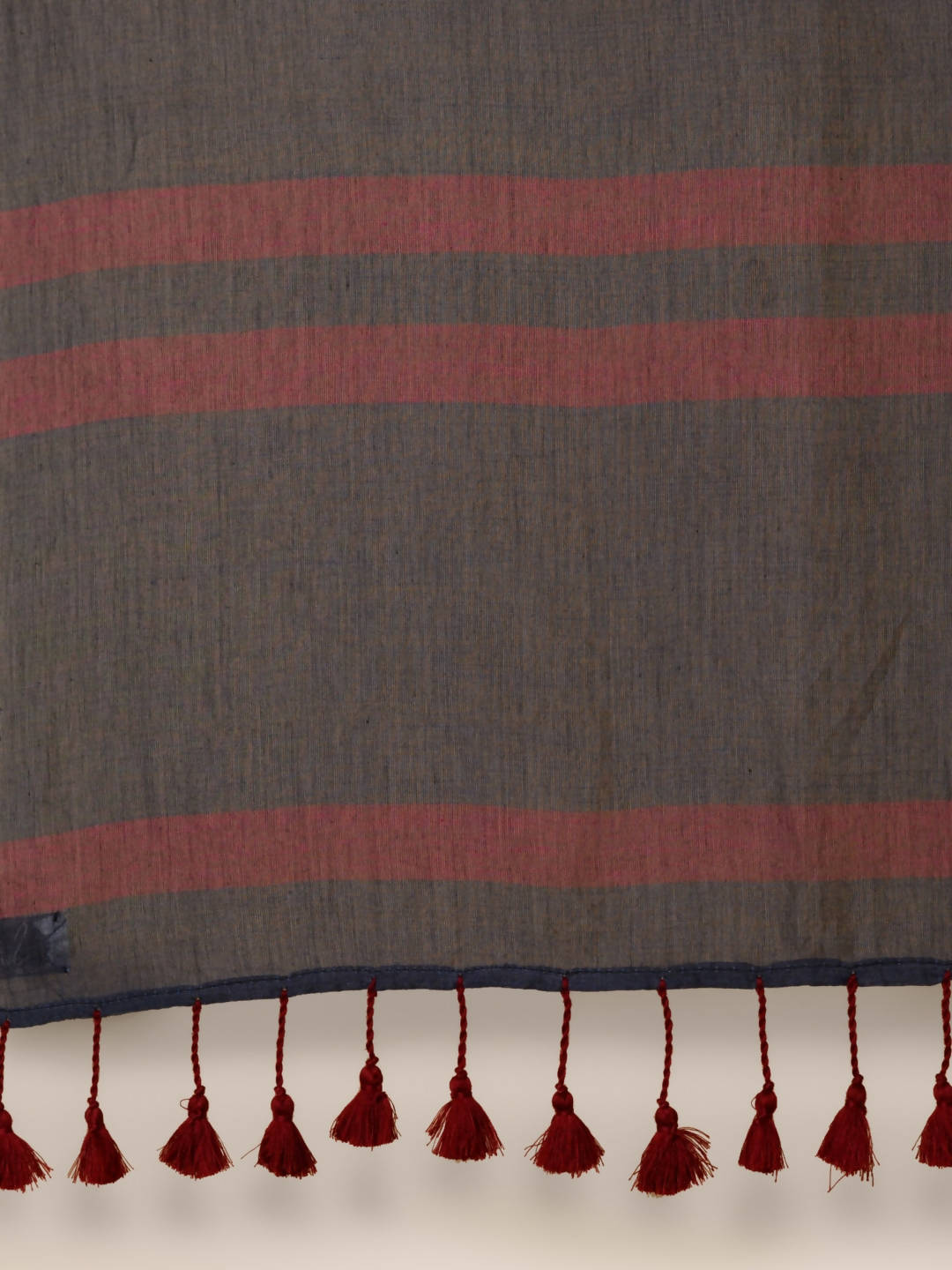 Suta Women Navy Blue Pure Cotton Handloom Saree - Distacart