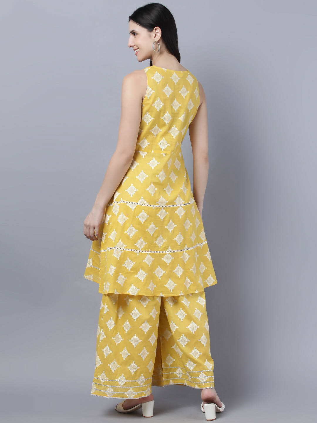 Myshka Women Yellow Floral Pure Cotton Kurti with Palazzos With Dupatta - Distacart