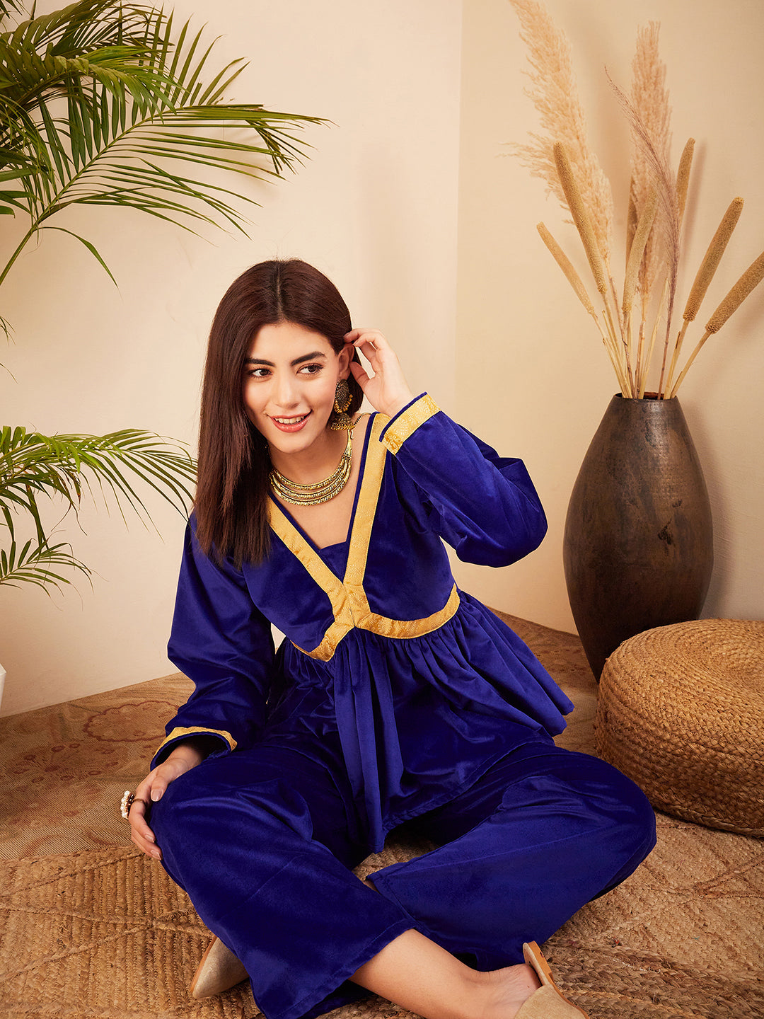 InWeave Women's Royal Blue Mughal Shaan Style Velvet Short Kurta Set - Distacart