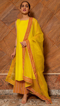 Thumbnail for Pomcha Jaipur Siya Yellow Cotton Suit Set - Distacart