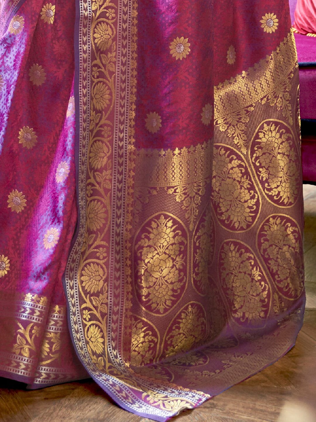 Mitera Magenta & Gold-Toned Floral Zari Silk Blend Banarasi Saree - Distacart