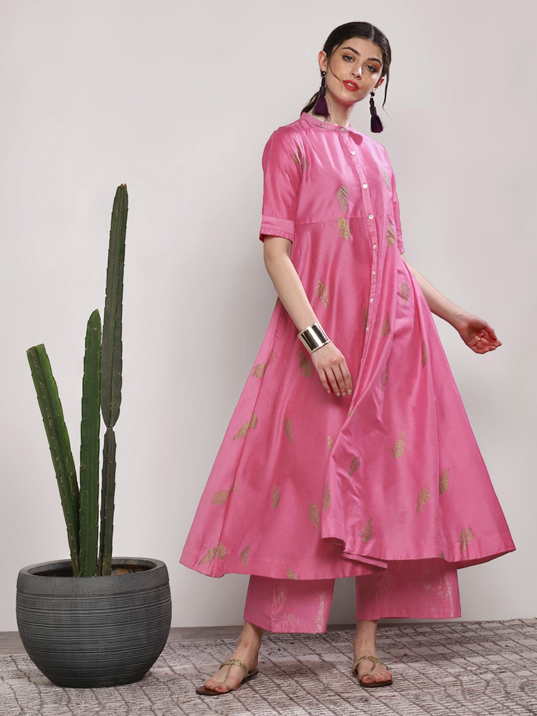 Sangria Women Pink Printed Kurta with Trousers - Distacart