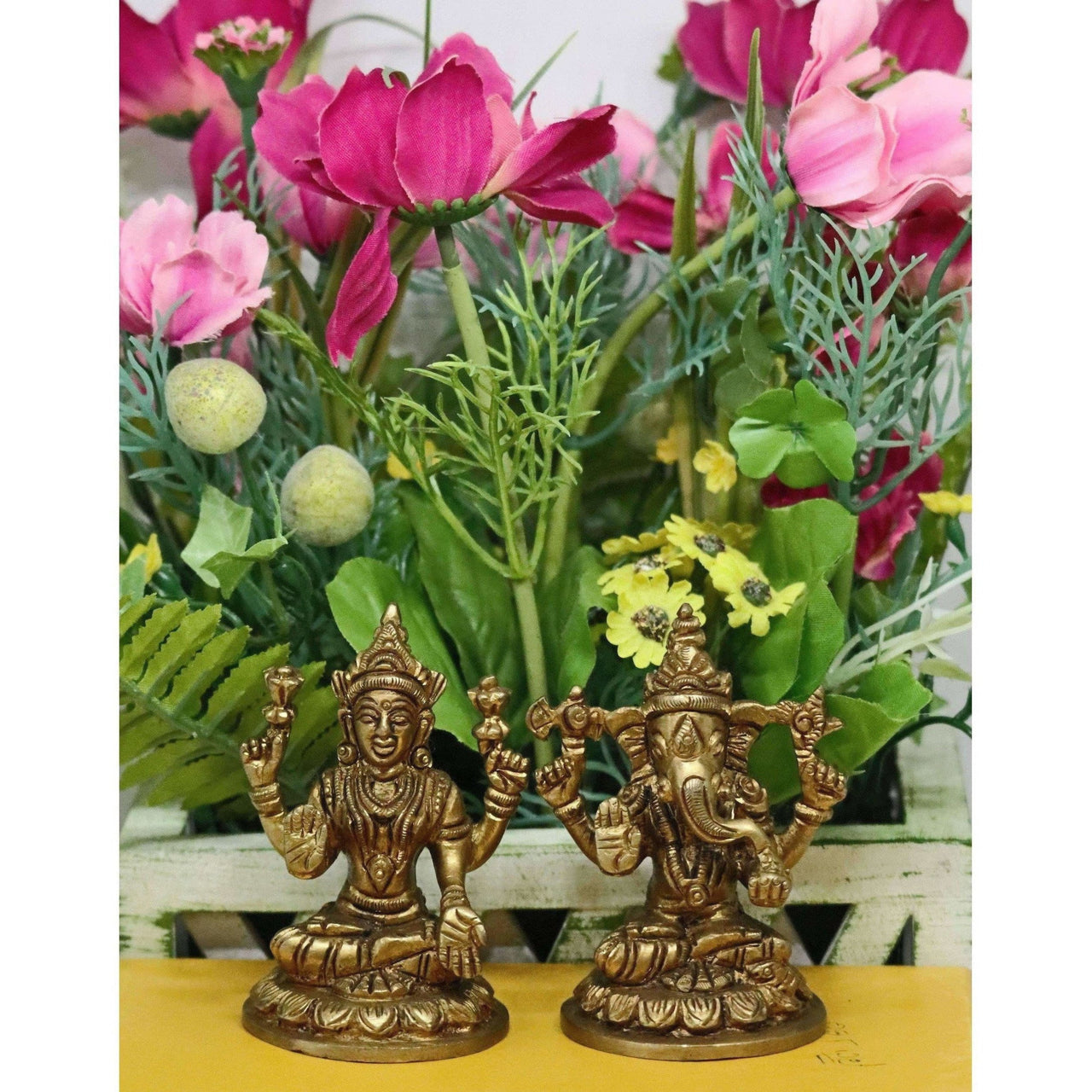 Chahat Premium Living Brass Small Lakshmi Ganesh Set