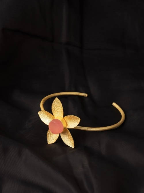 Mominos Fashion Johar Kamal Matt Golden Flower Bracelet