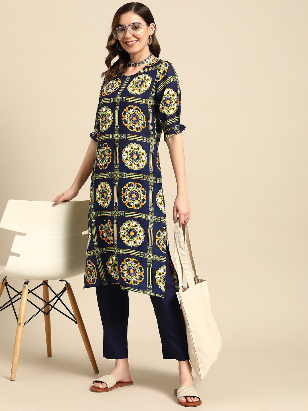 Sangria Women Ethnic Motifs Printed Kurta with Trousers - Distacart