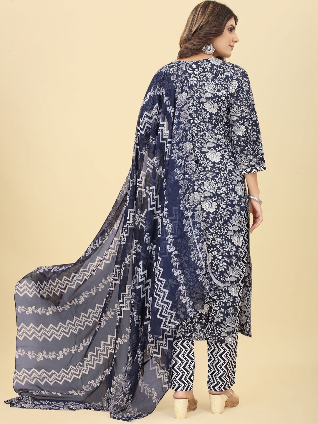 Kalini Floral Printed Gotta Patti Kurta with Trousers & Dupatta - Distacart