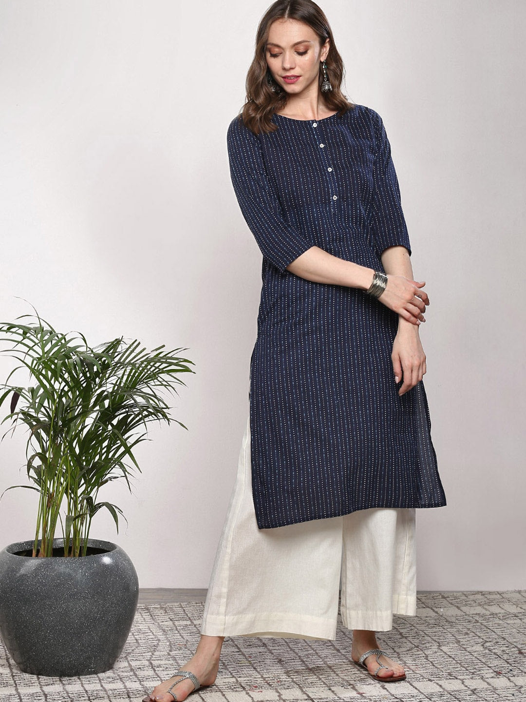 Sangria Women Navy Blue Printed Straight Kurta - Distacart