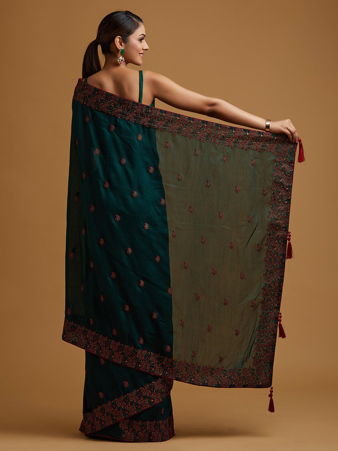 Koskii Green & Red Embroidered Art Silk Saree - Distacart