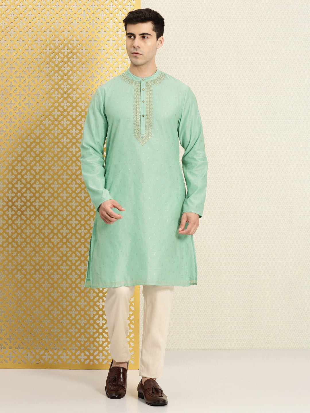 House of Pataudi Floral Printed Sequined Yoke Design Jashn Kurta - Distacart