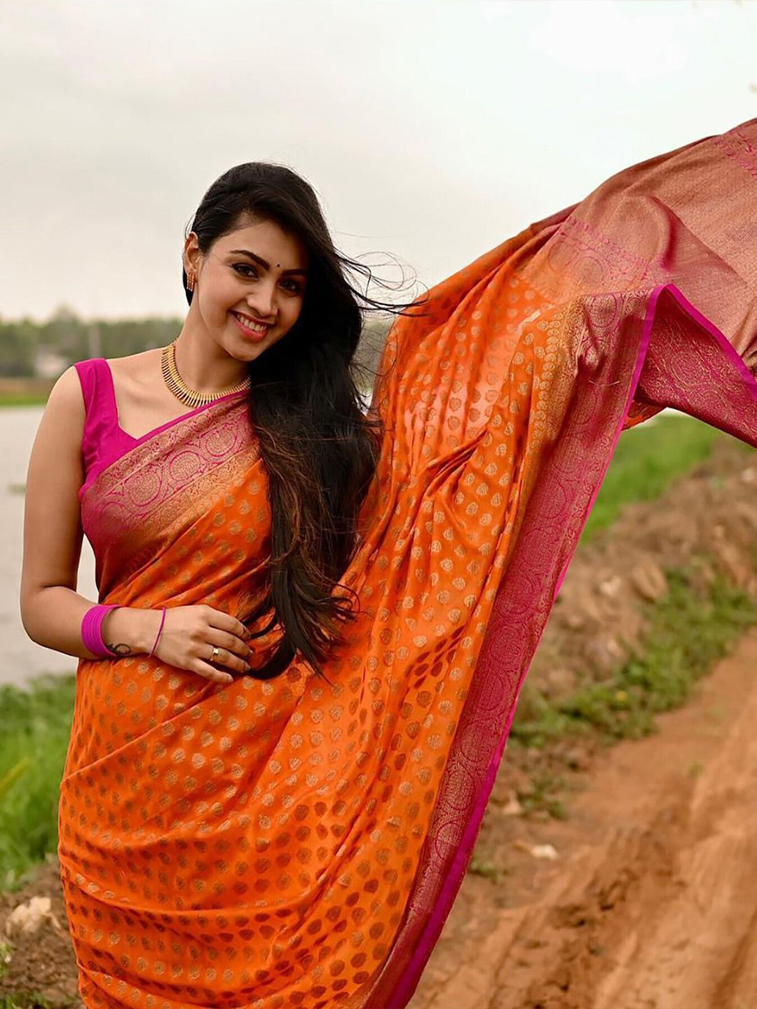 Kalini Ethnic Motifs Woven Design Zari Banarasi Saree - Distacart