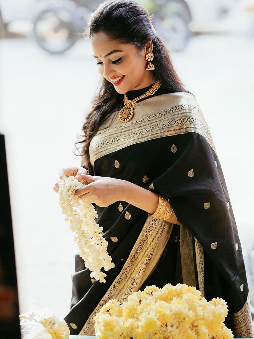 Kalini Ethnic Motifs Woven Design Zari Silk Blend Kanjeevaram Saree - Distacart